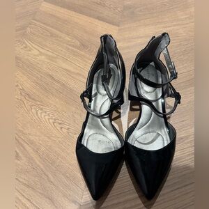 Black Pointed Ankle-Strap Women's Flats bandolino